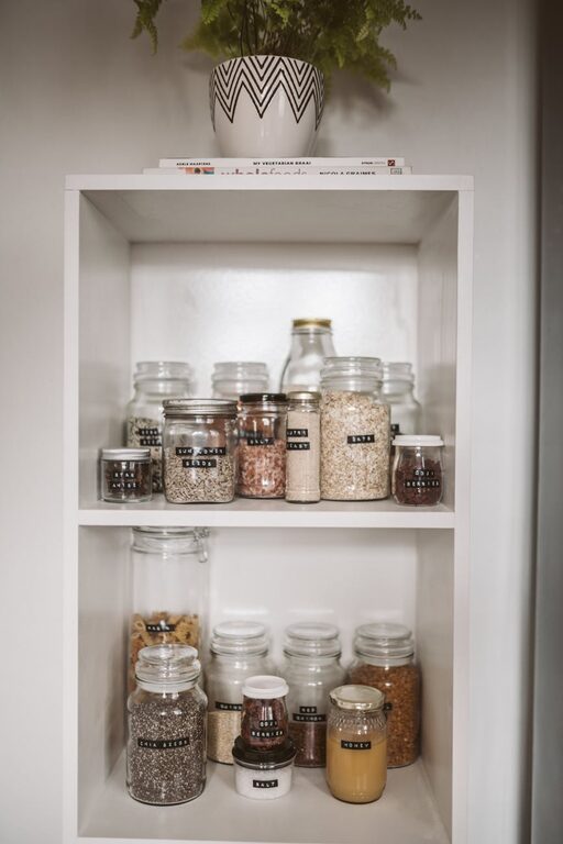 How to Keep a Tidy Fridge and Pantry for Better Food Management